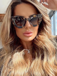 “Unleashing Your Inner Feline: Exploring the Eleanor Cat Eye Vintage Sunglasses in Leopard, Black, Red, and White”