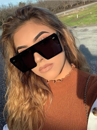 “Exploring the Color Spectrum: Tori’s Rectangular Gradient Sunglasses for Every Style”