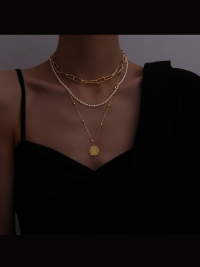 “Discover the Regal Elegance: Amy’s Vintage Multi-Layered Gold Coin Pearl Necklace”