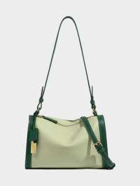 “Unveiling Audrey: The Perfect Blend of Italian Craftsmanship and Chic Elegance in a Medium-Sized Leather Bag”
